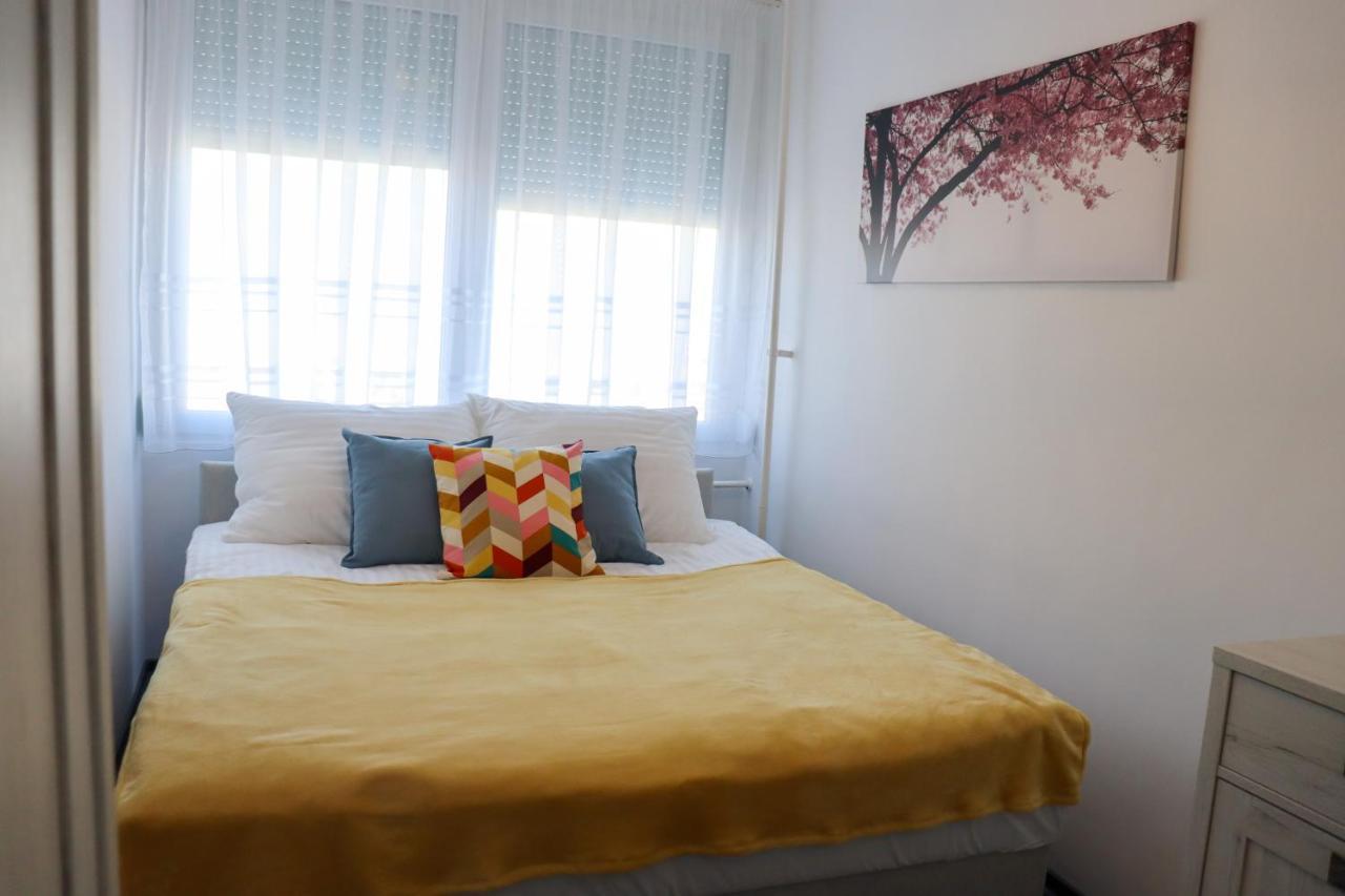Krisztina Apartman Apartment Salgotarjan Exterior photo